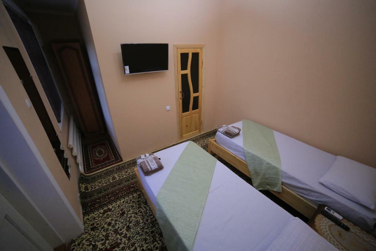Parviz Guest House Bukhara Bagian luar foto